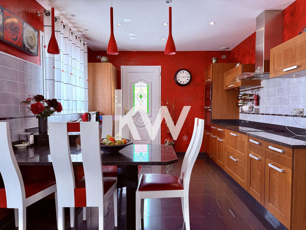 Maison 315 m² à Lavernay  - photo 5
