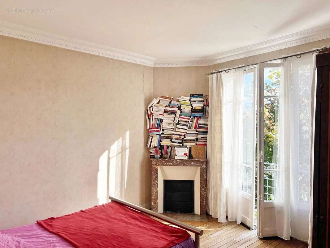 Maison à CHENNEVIERES-SUR-MARNE