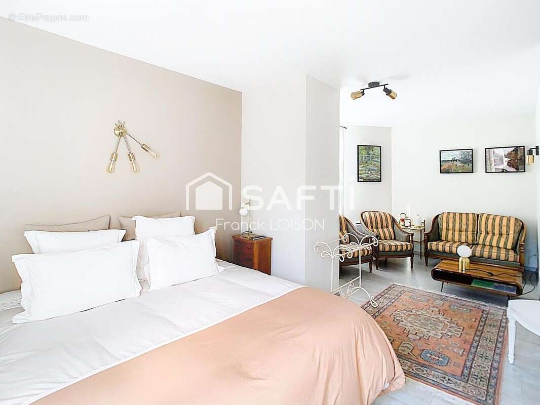 Maison 223 m² à Le Petit-Pressigny  - photo 8