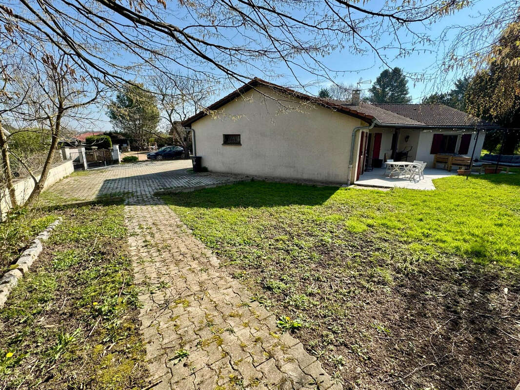 Maison à L'ABERGEMENT-CLEMENCIAT