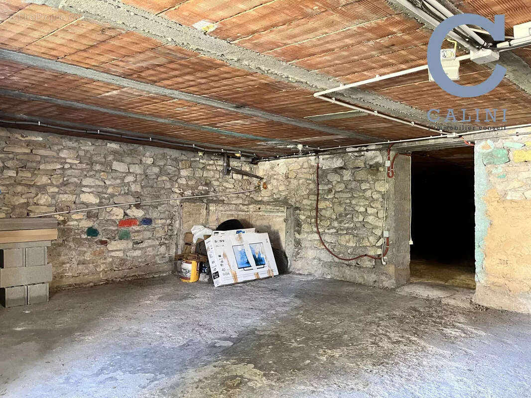 Maison à LA CALMETTE