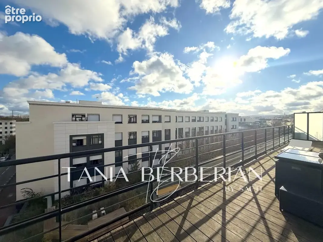 Photo 1 - Appartement à SURESNES