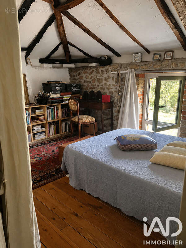 Maison 110 m² à Ambernac  - photo 8
