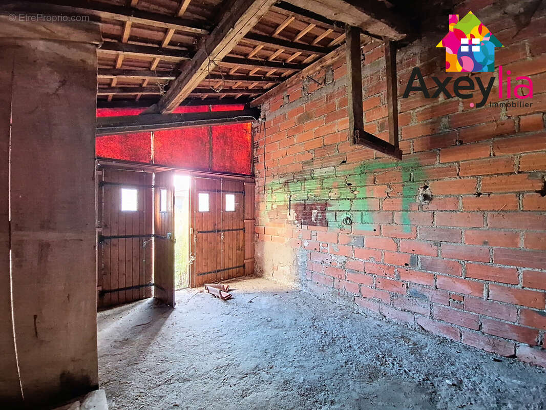 Maison à LA PACAUDIERE