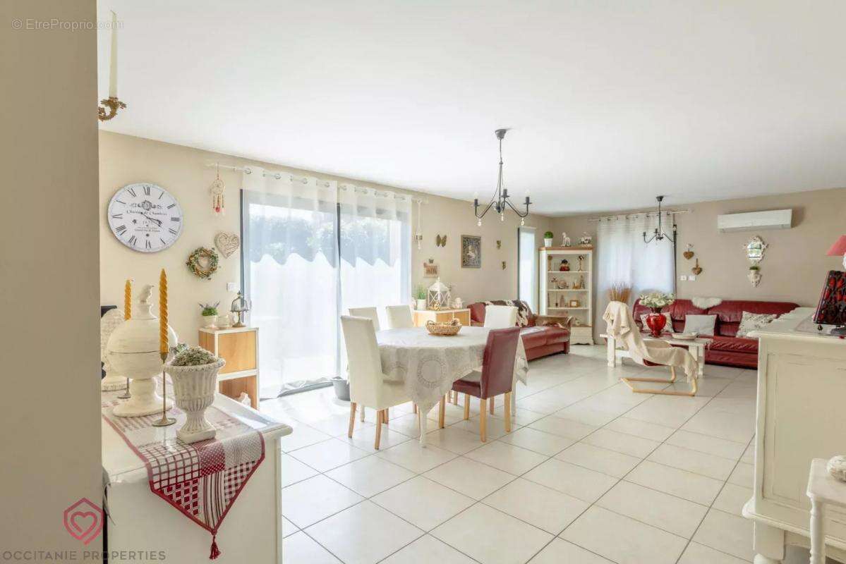 Maison à BOUILHONNAC