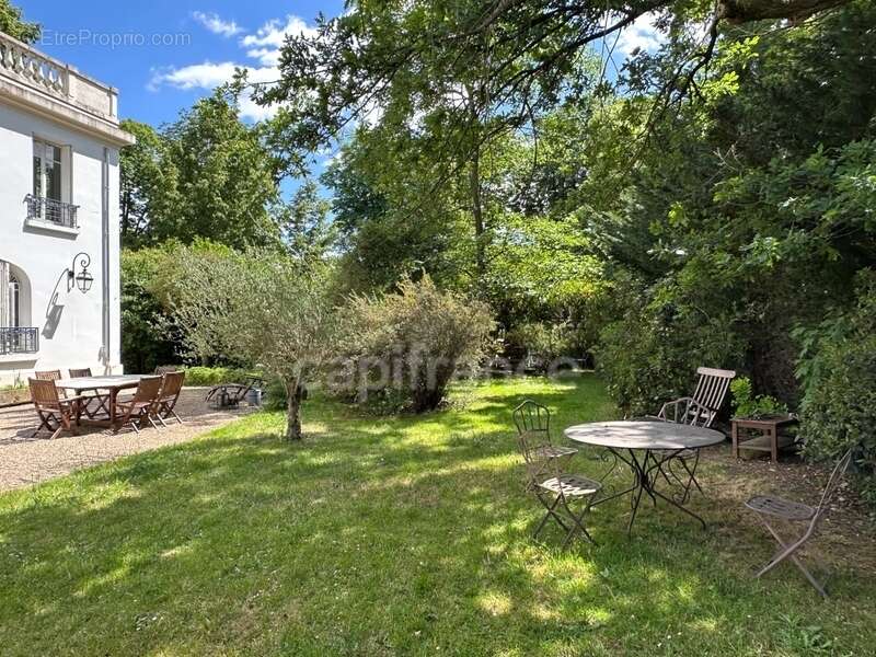 Maison à MAISONS-LAFFITTE