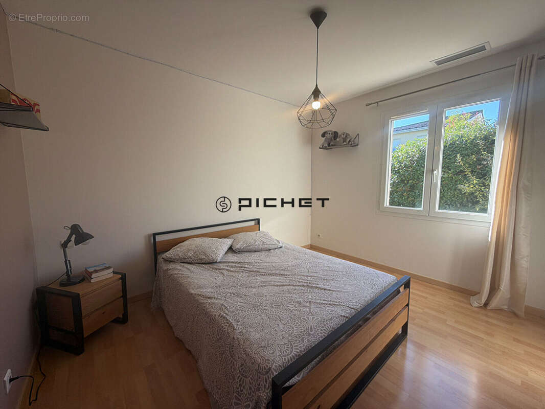 Maison à SAINT-MEDARD-EN-JALLES