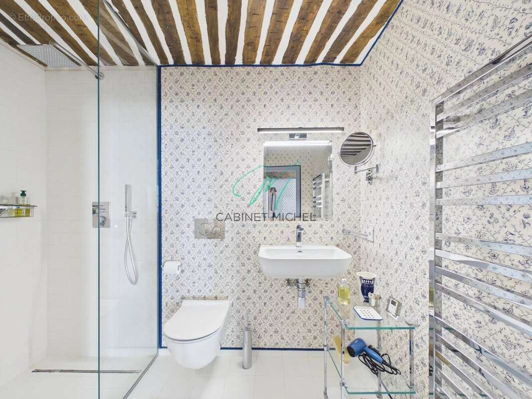 Appartement à CHATEAUNEUF-GRASSE