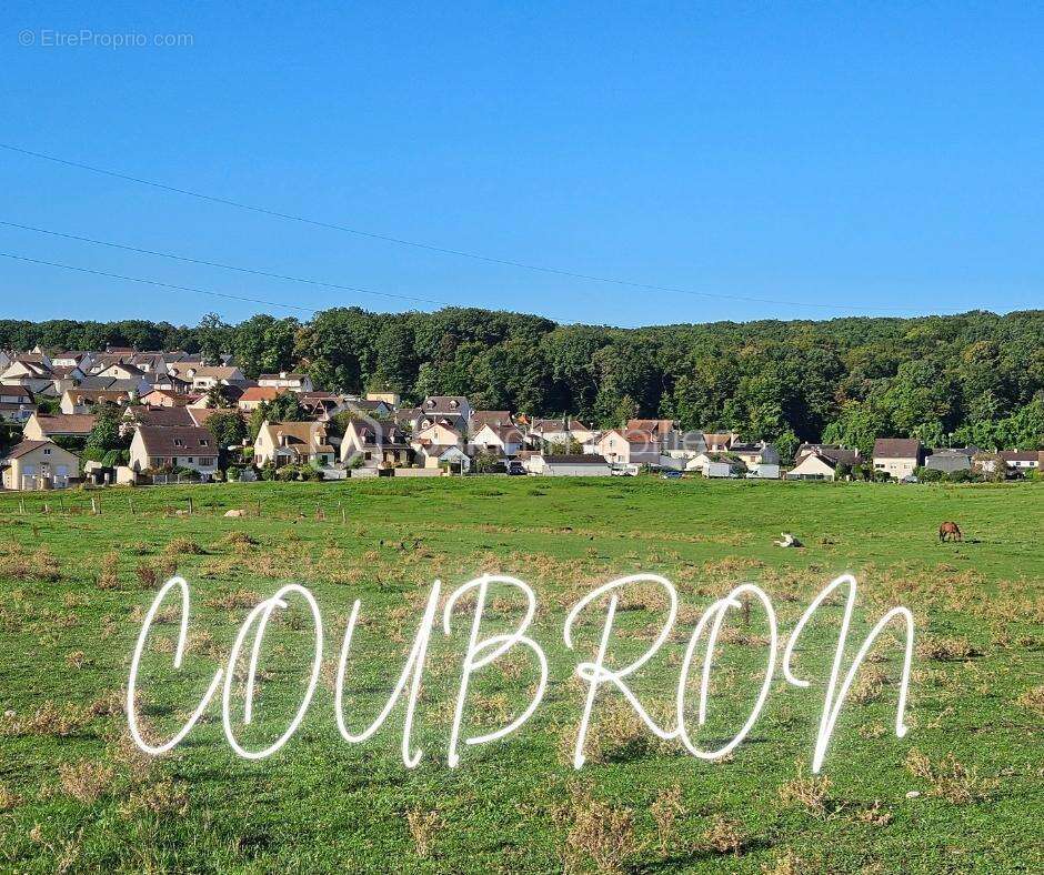 Terrain à COUBRON