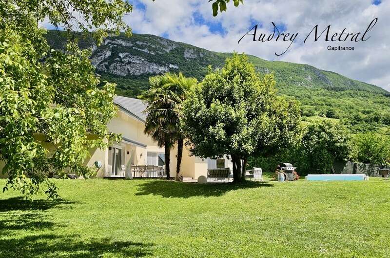 Villa à vendre à Serrières-en-Chautagne avec piscine, à 50 min de Genève et d'Annecy, 35 min d'Aix-Les-Bains et 15 min du Lac du - photo 21
