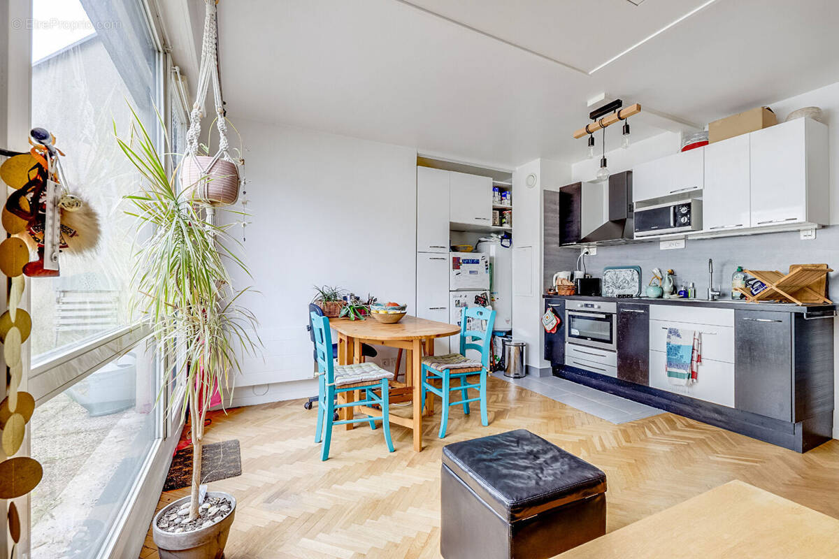 Appartement à PARIS-20E