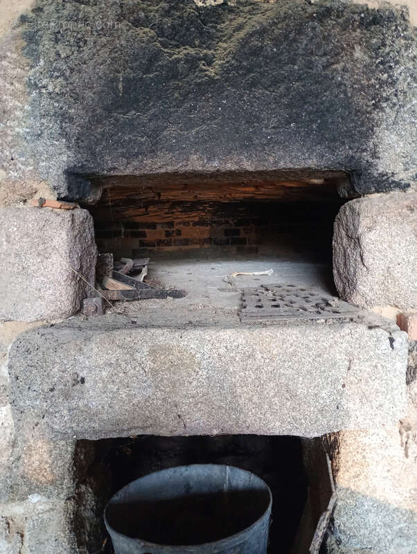 Maison indépendante en pierre de 70m2 sur un terrain de 2092 m2. - photo 12