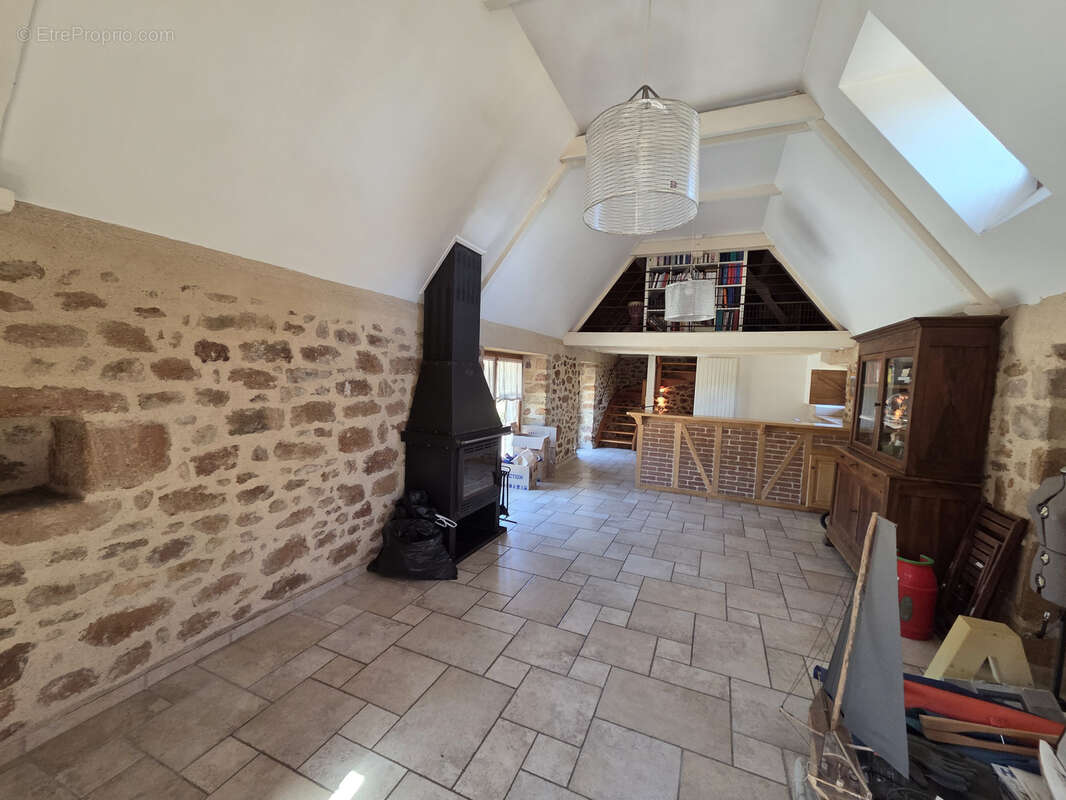 Charmante maison en pierre à vendre - photo 3