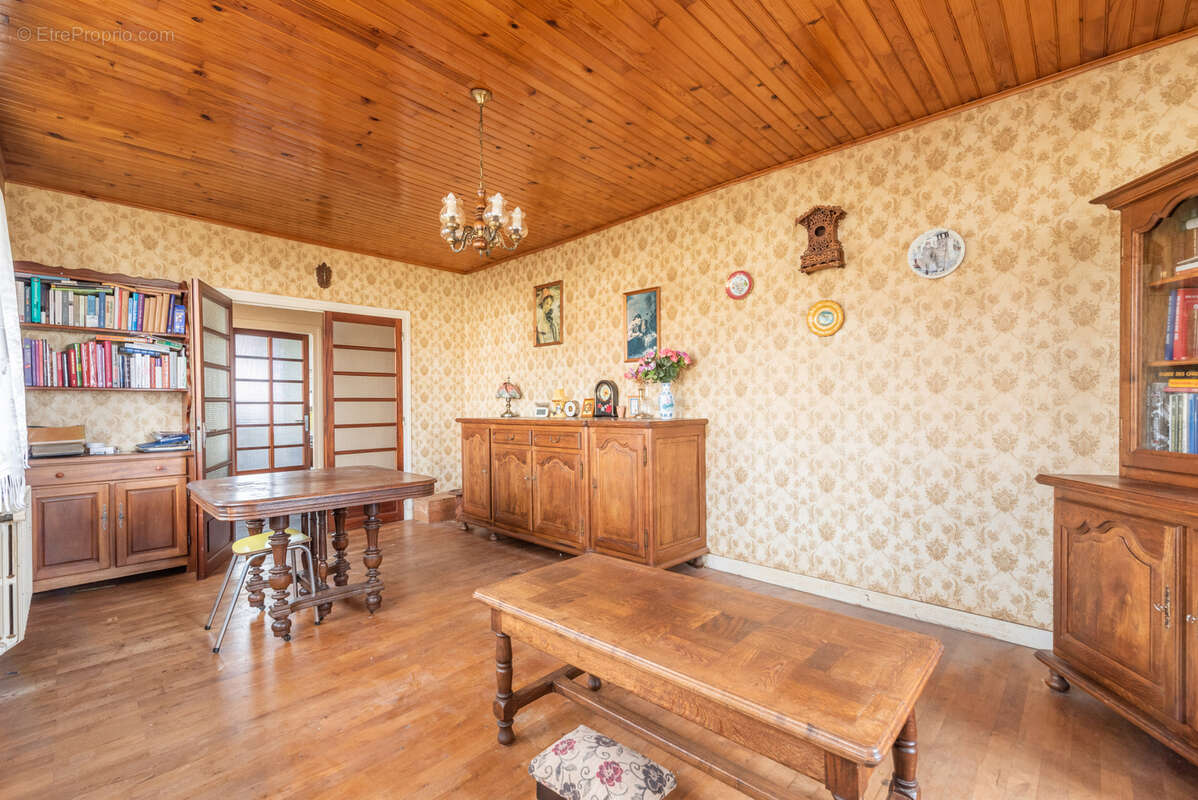 Maison à VISSAC-AUTEYRAC