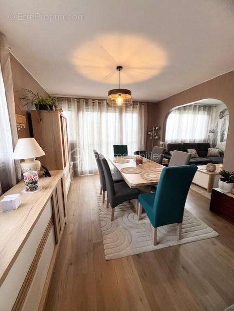 Appartement à VILLIERS-SUR-ORGE