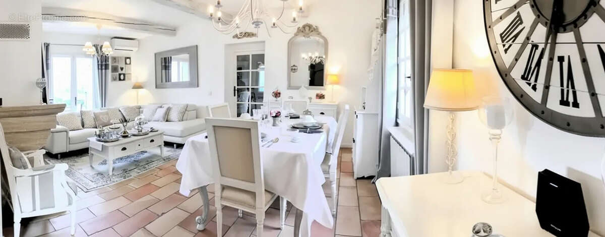 Maison à SAIGNON