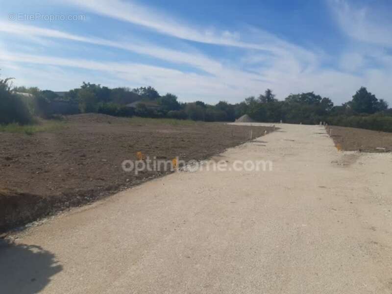 Terrain à CHATEAUBERNARD
