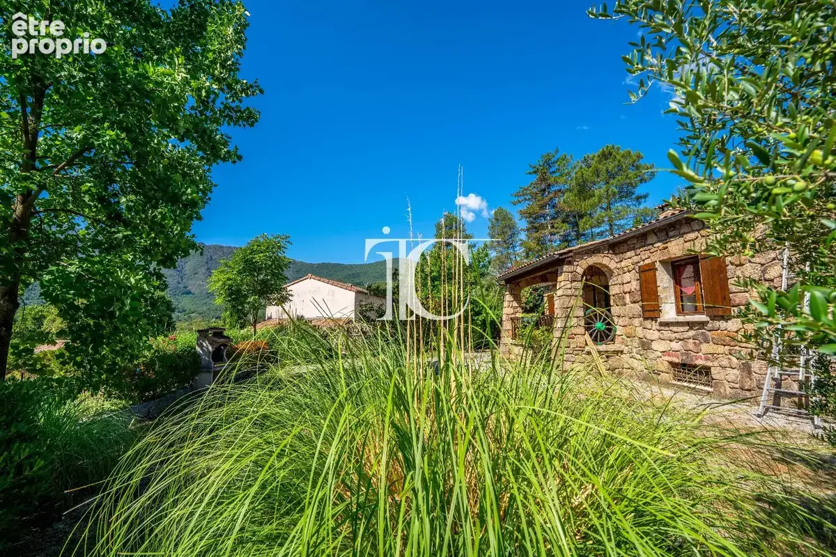 Maison en pierre 130m² habitable 2831m² de terrain - photo 17