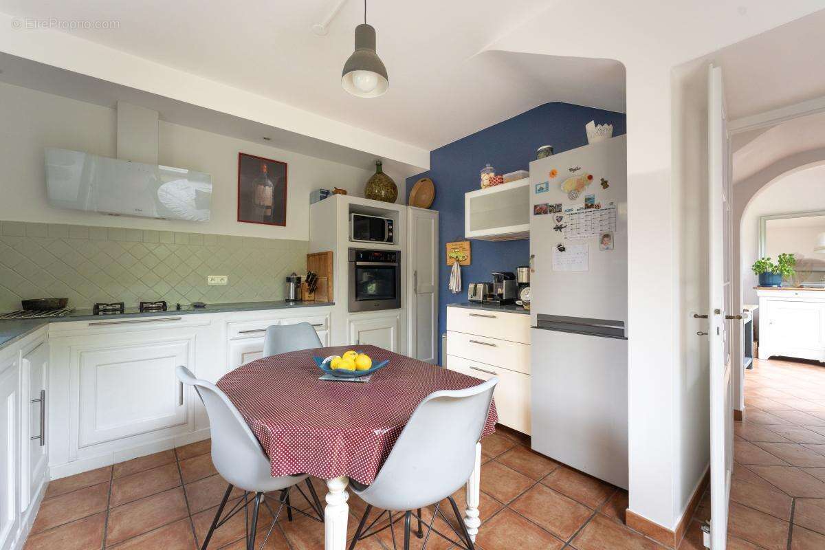 Maison à EGUILLES