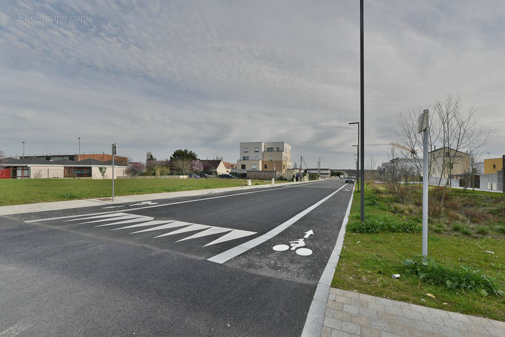 Terrain à EPINAY-SUR-ORGE