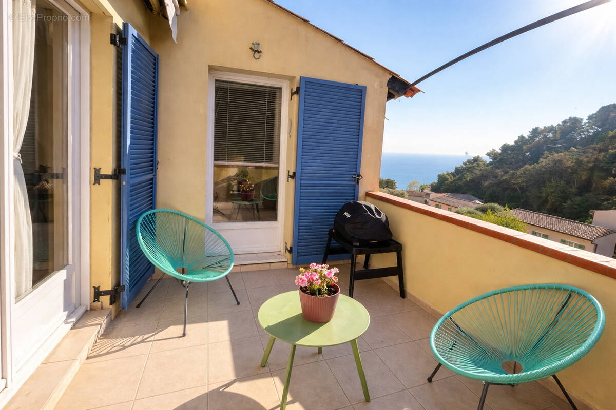 Appartement à ROQUEBRUNE-CAP-MARTIN