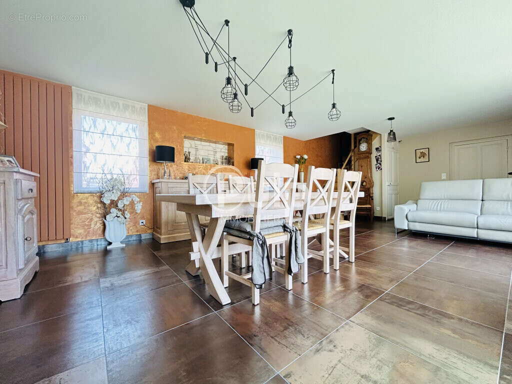 Maison à BEAUMETZ-LES-LOGES