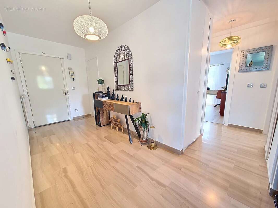 Appartement à LE CANNET