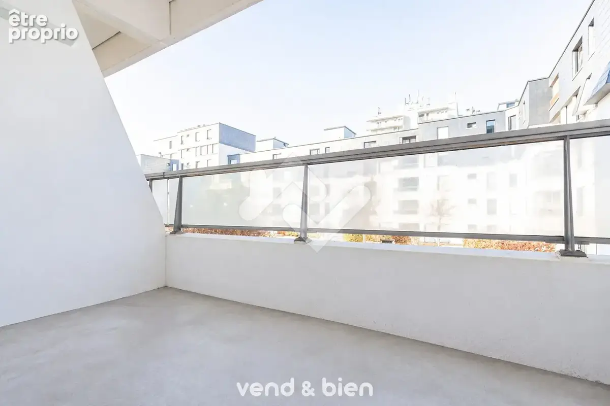 Appartement 4 pièces 69 m² à vendre à Reims (51100) - photo 3