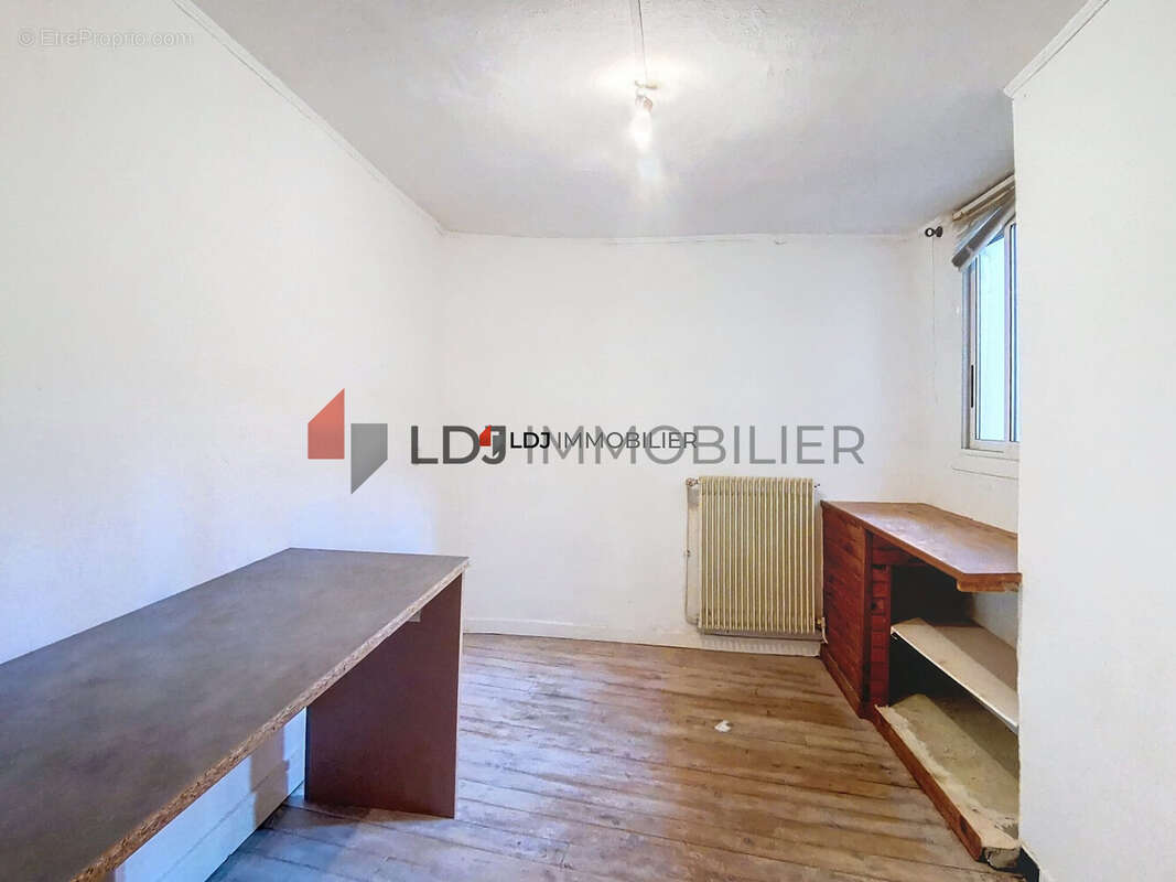 Maison 98 m² à Prades  - photo 8