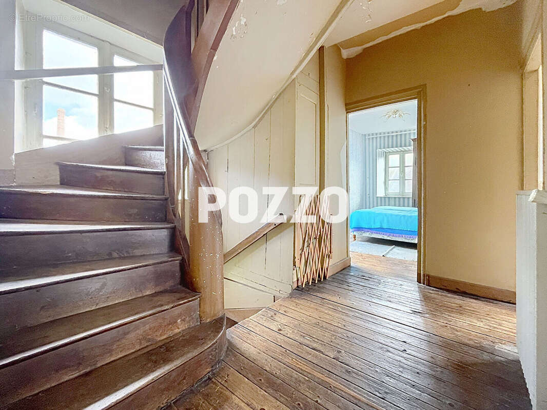 A vendre maison bourgeoise dans la vallee de brouains (50150) - photo 7