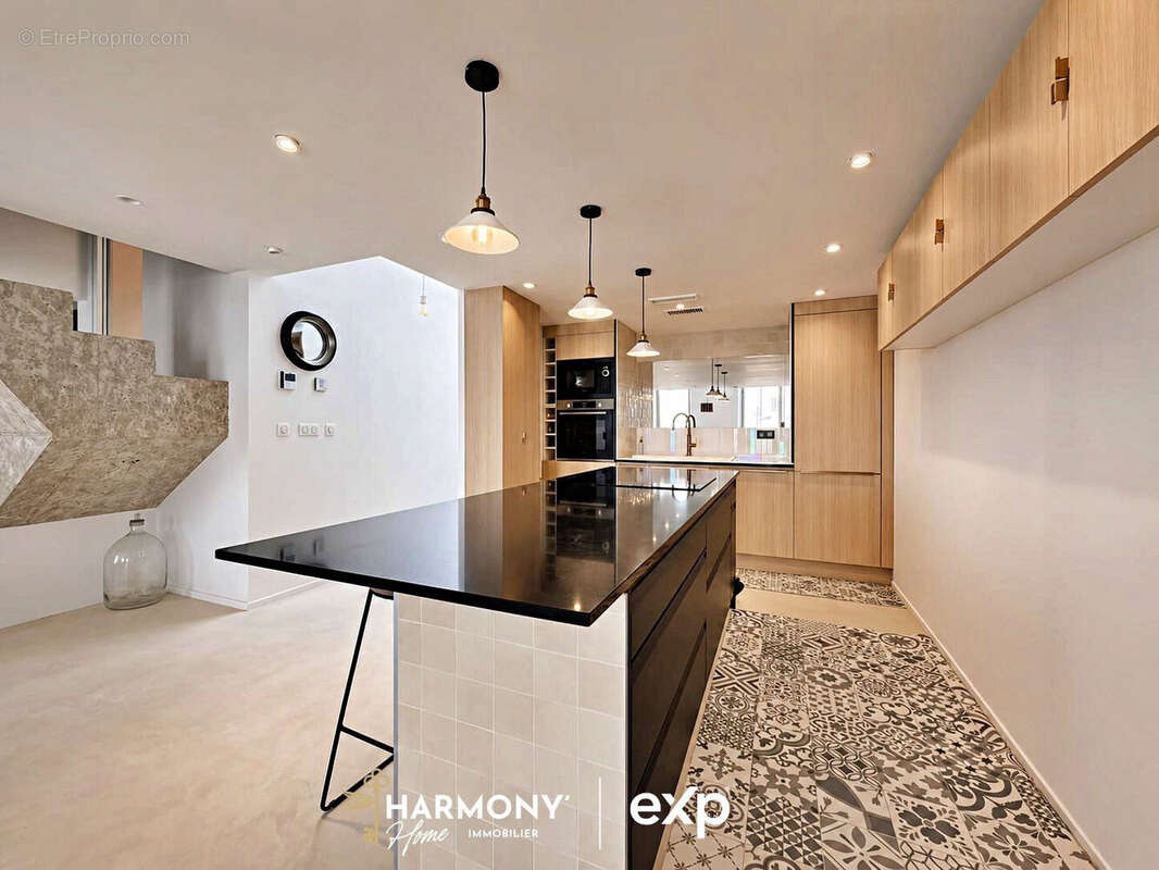 Maison 144 m² à Marseille-6e  - photo 5