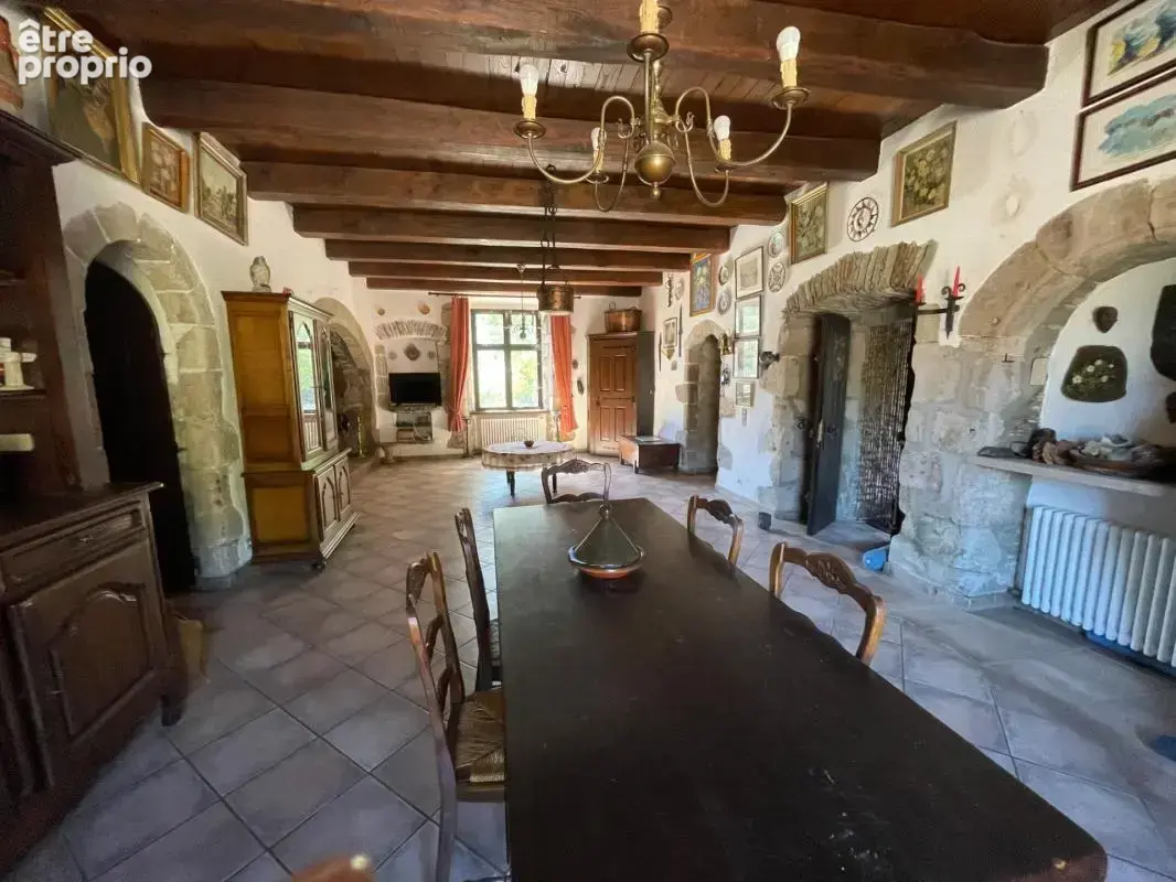 Maison à LE COLLET-DE-DEZE