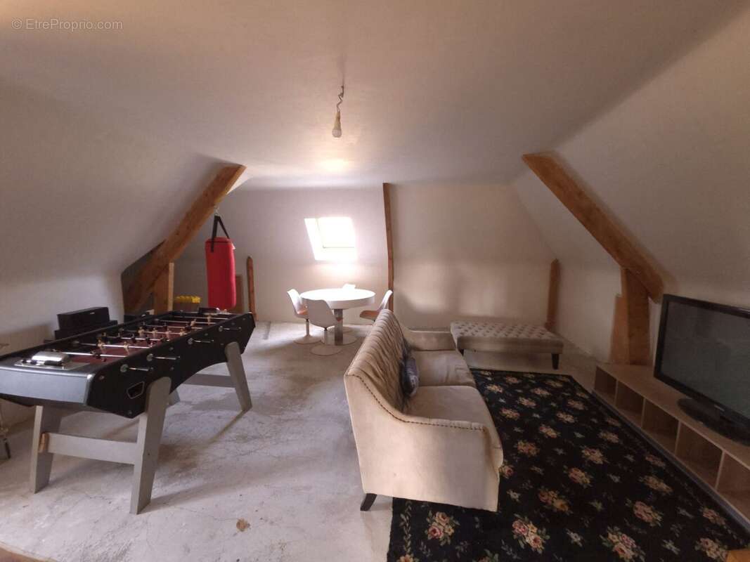 Maison 188 m² à Le Fleix  - photo 8