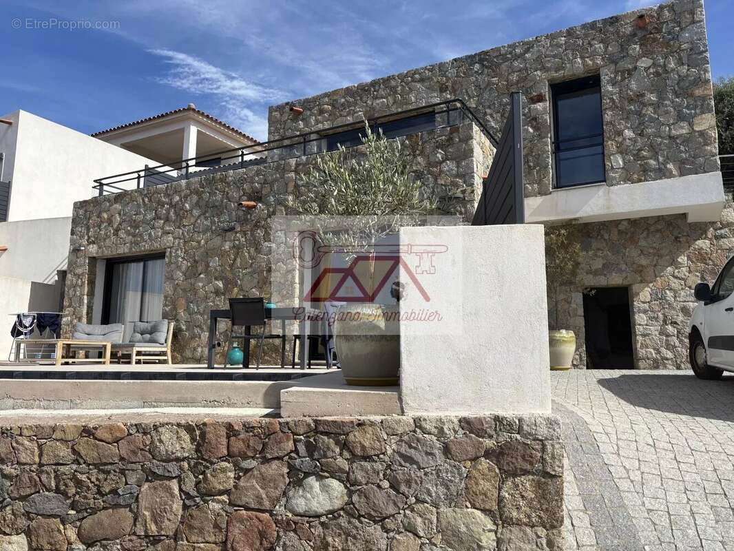 Maison à L'ILE-ROUSSE