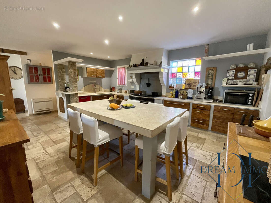 Maison à PUGET-VILLE