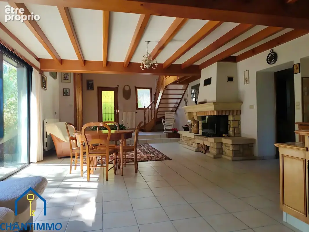 Maison de charme des années 60 avec vaste terrain arboré - photo 4