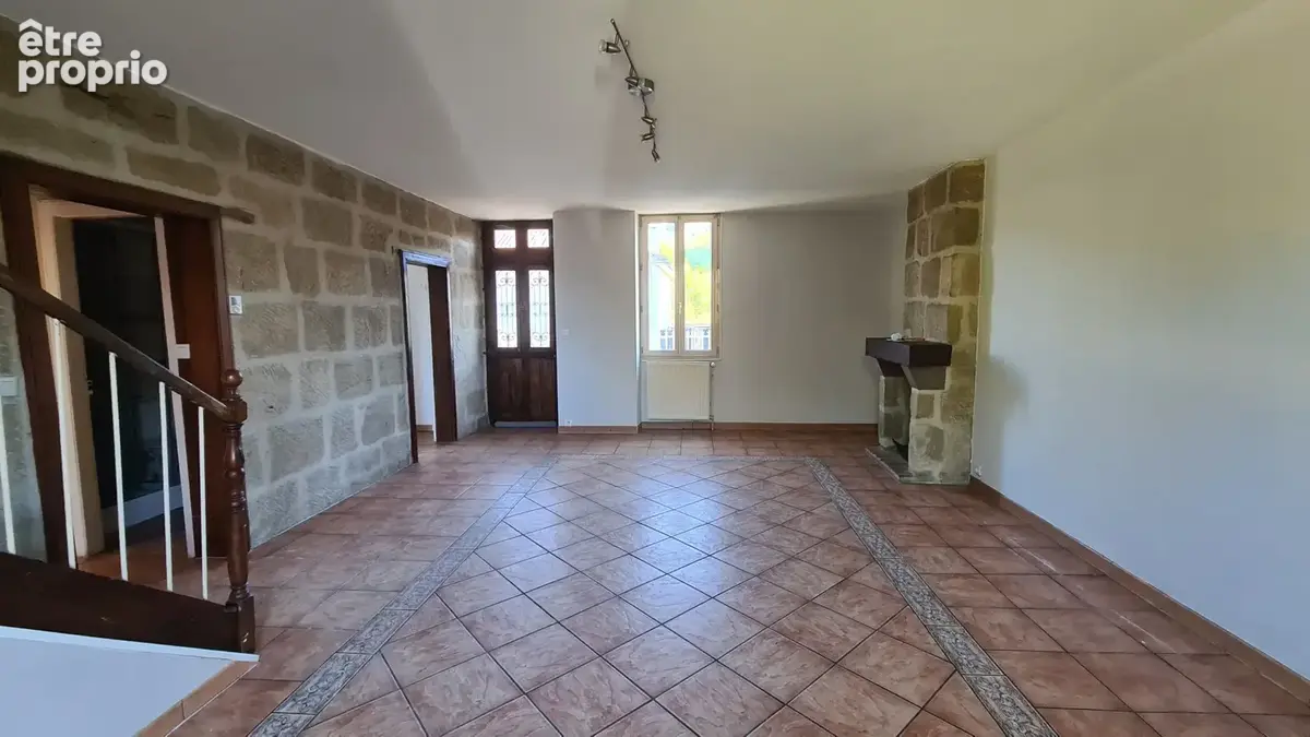 Maison de ville en brasier - photo 2
