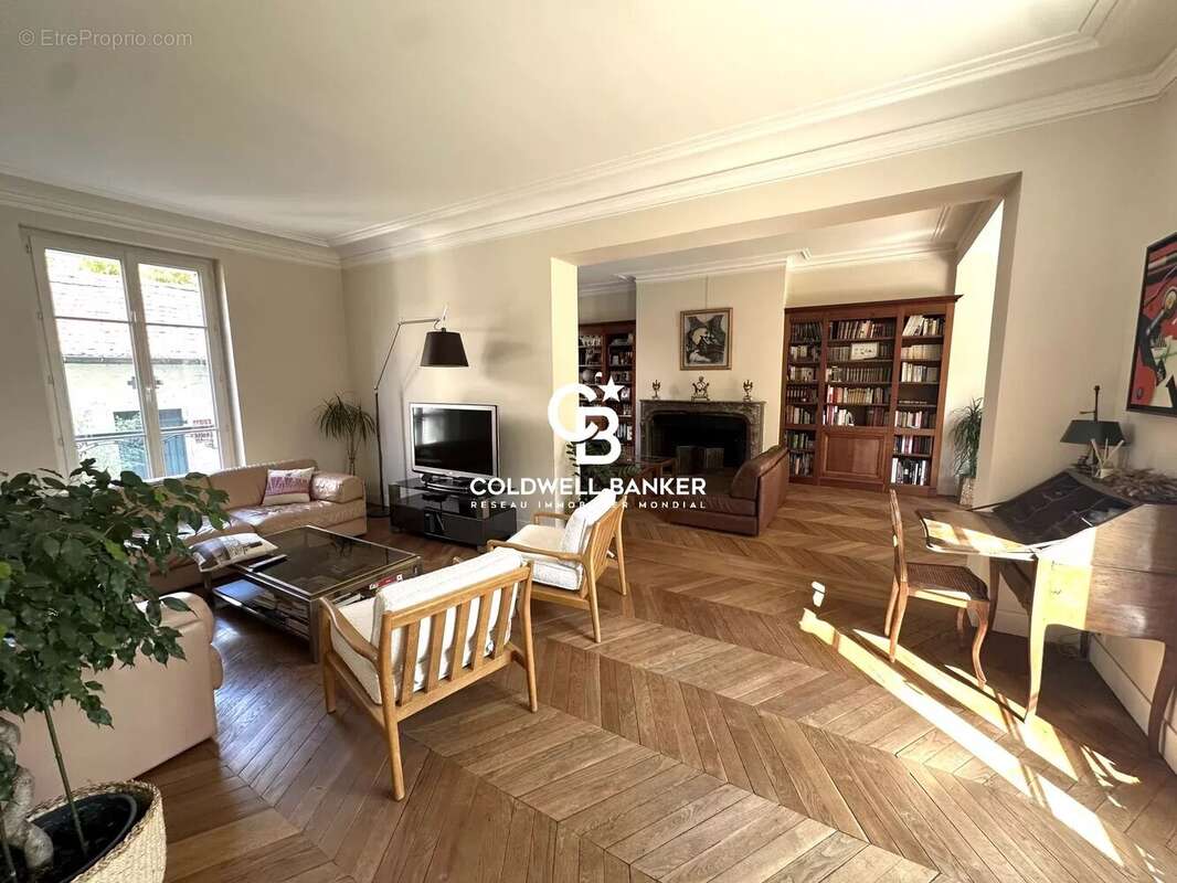 Maison à LE VESINET