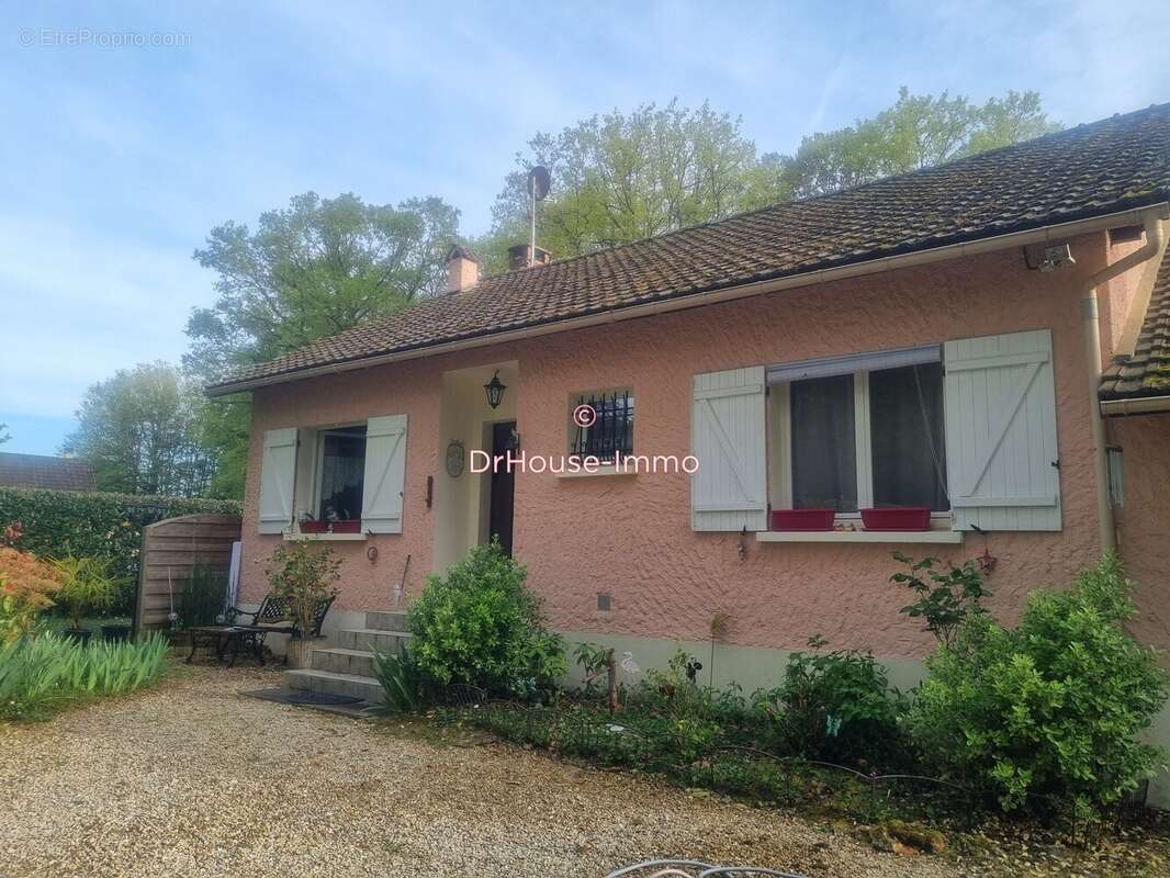 Maison à CHUELLES