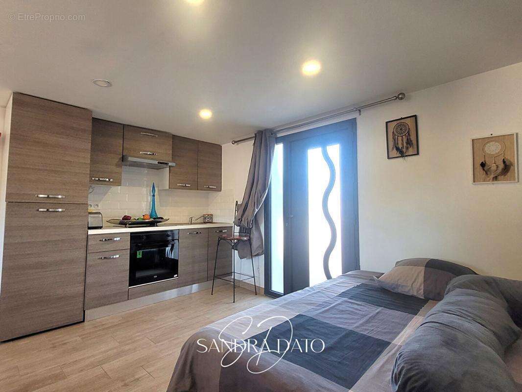 Maison à VILLEMOUSTAUSSOU