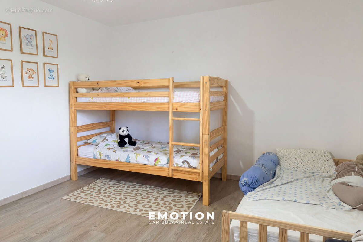 Maison à BAIE-MAHAULT