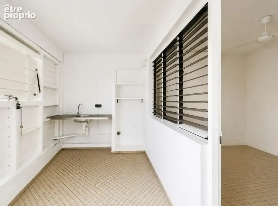 A vendre - Fort de France – Quartier Didier - Maison d'architecte – 7 Pièces – 4 Chambres + Petit T2 Indépendant - photo 32