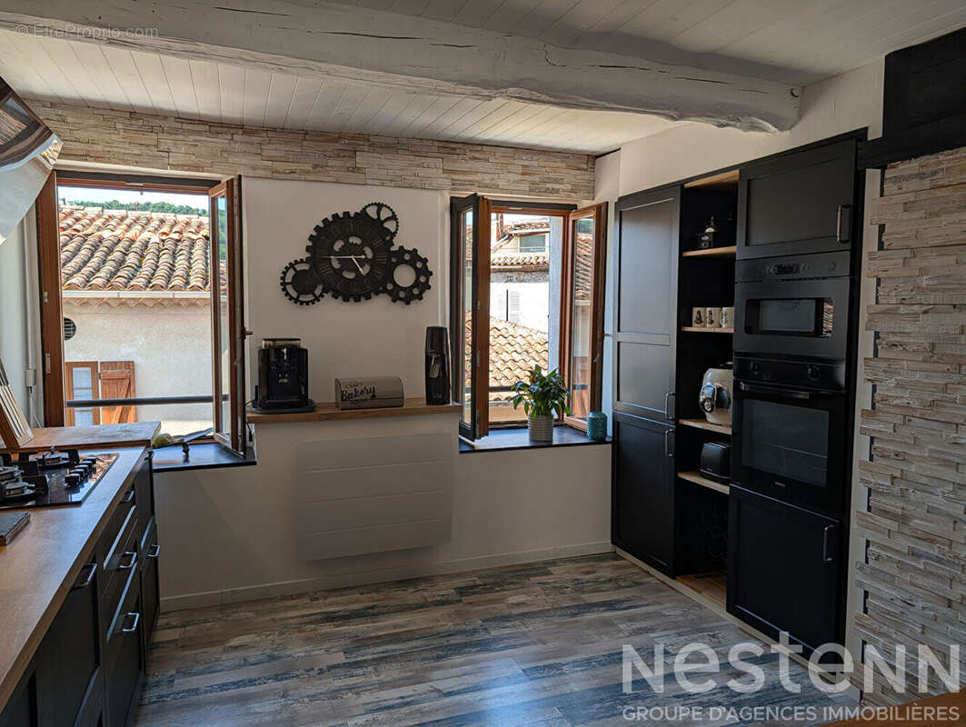 Exclusivité NESTENN : Superbe appartement 4 pièces avec terrasse à Collobrières - photo 9
