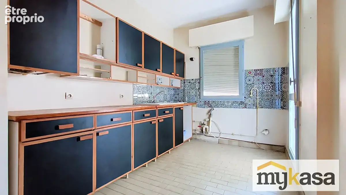 Local commercial Martigues 80 m2 - photo 4