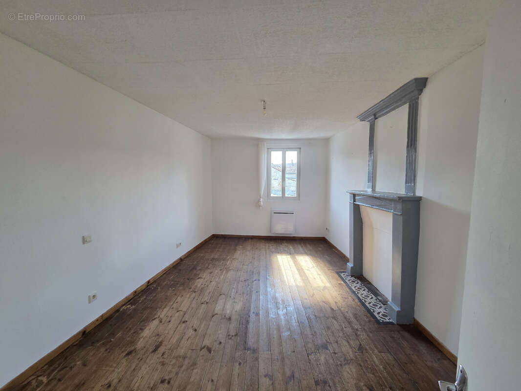 Maison à CHATEAUNEUF-SUR-CHARENTE