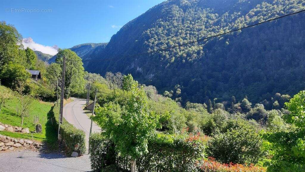 Maison à EAUX-BONNES