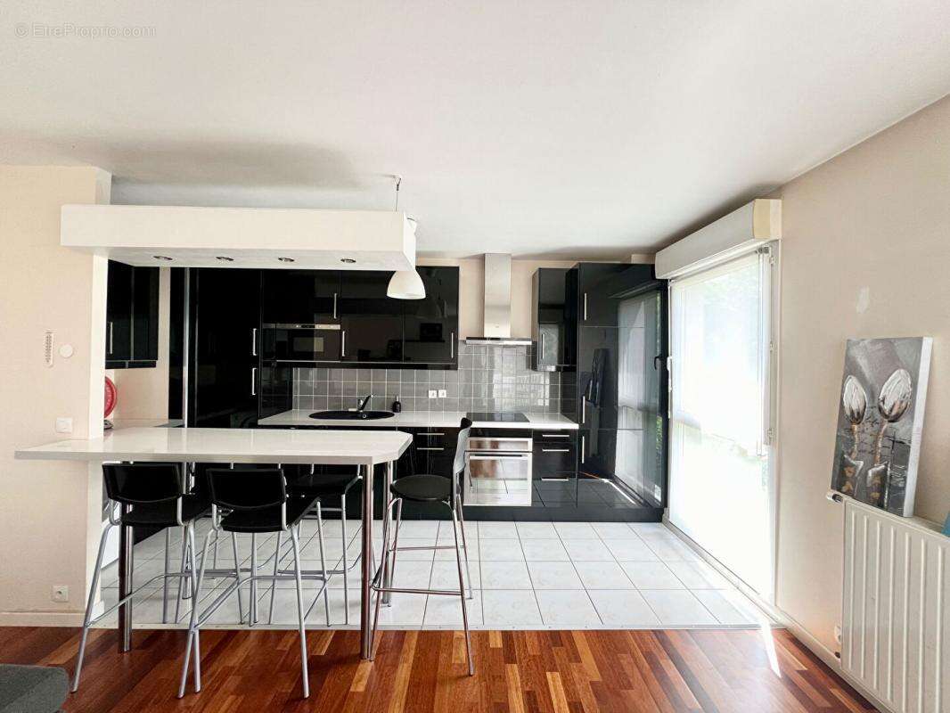 Appartement à SAINTE-GENEVIEVE-DES-BOIS
