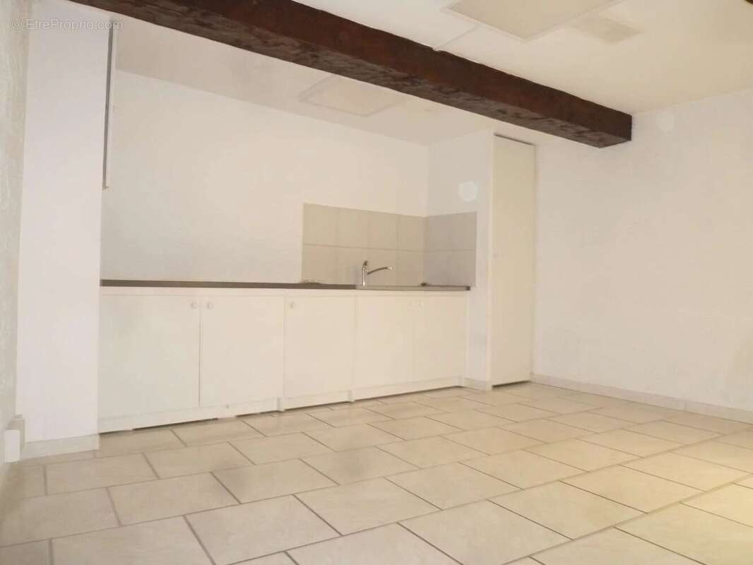 Commerce à PUGET-THENIERS