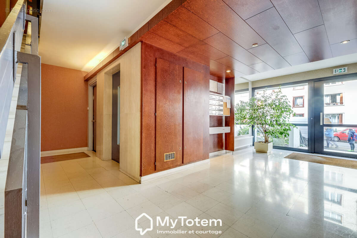 Appartement à ISSY-LES-MOULINEAUX