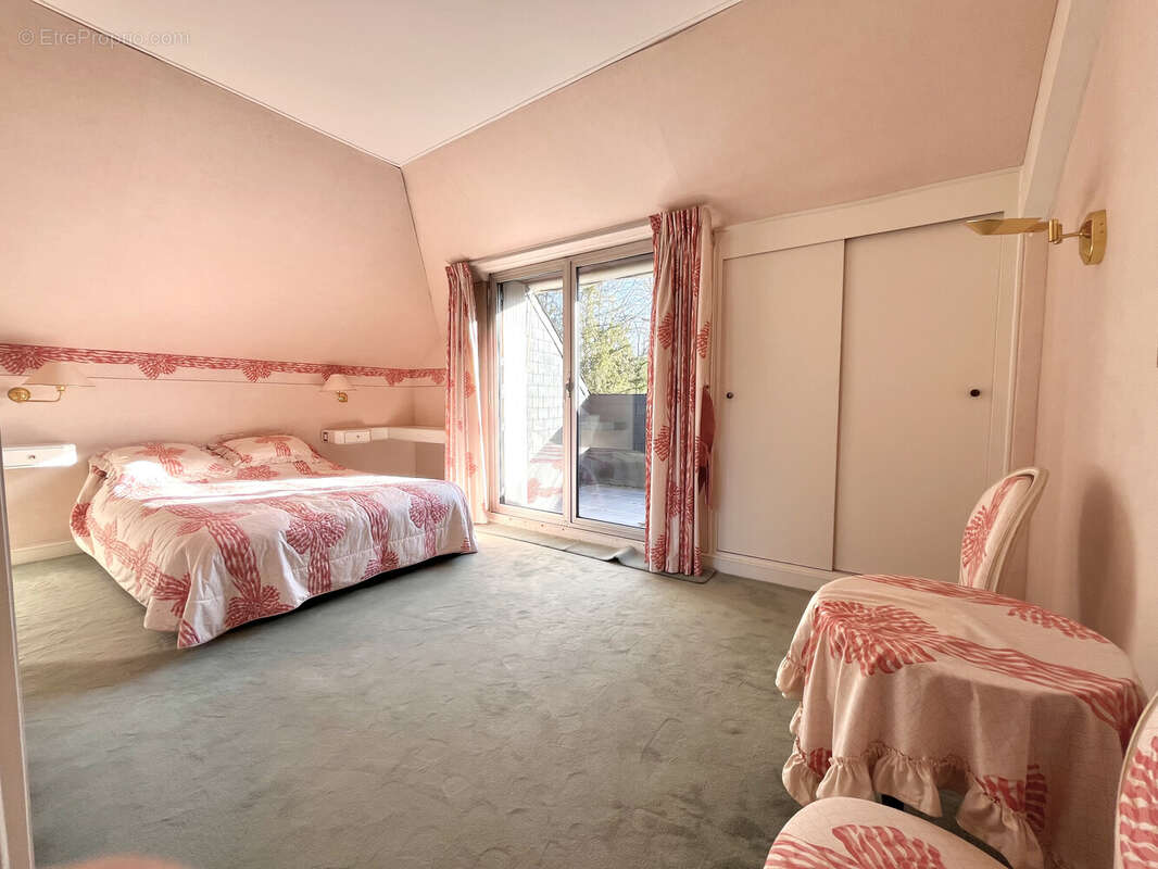 Maison à LE VESINET